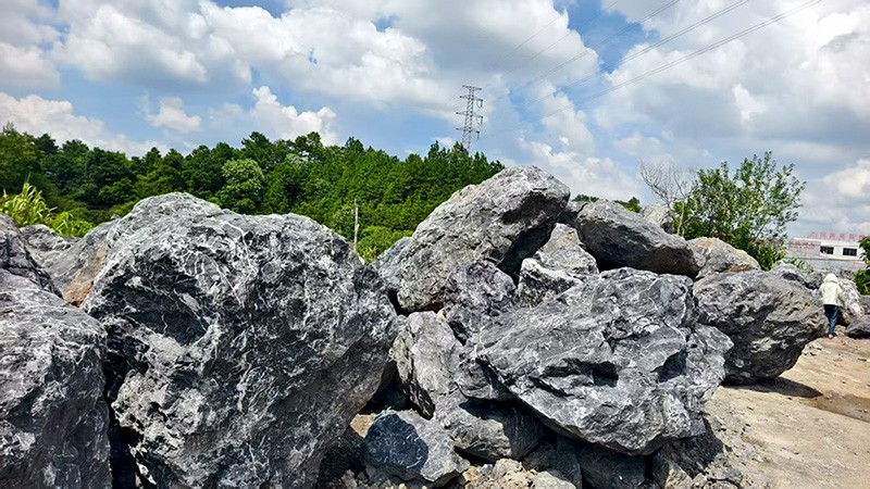 黑山石