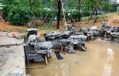 太湖石在园林艺术中的应用有何特色？